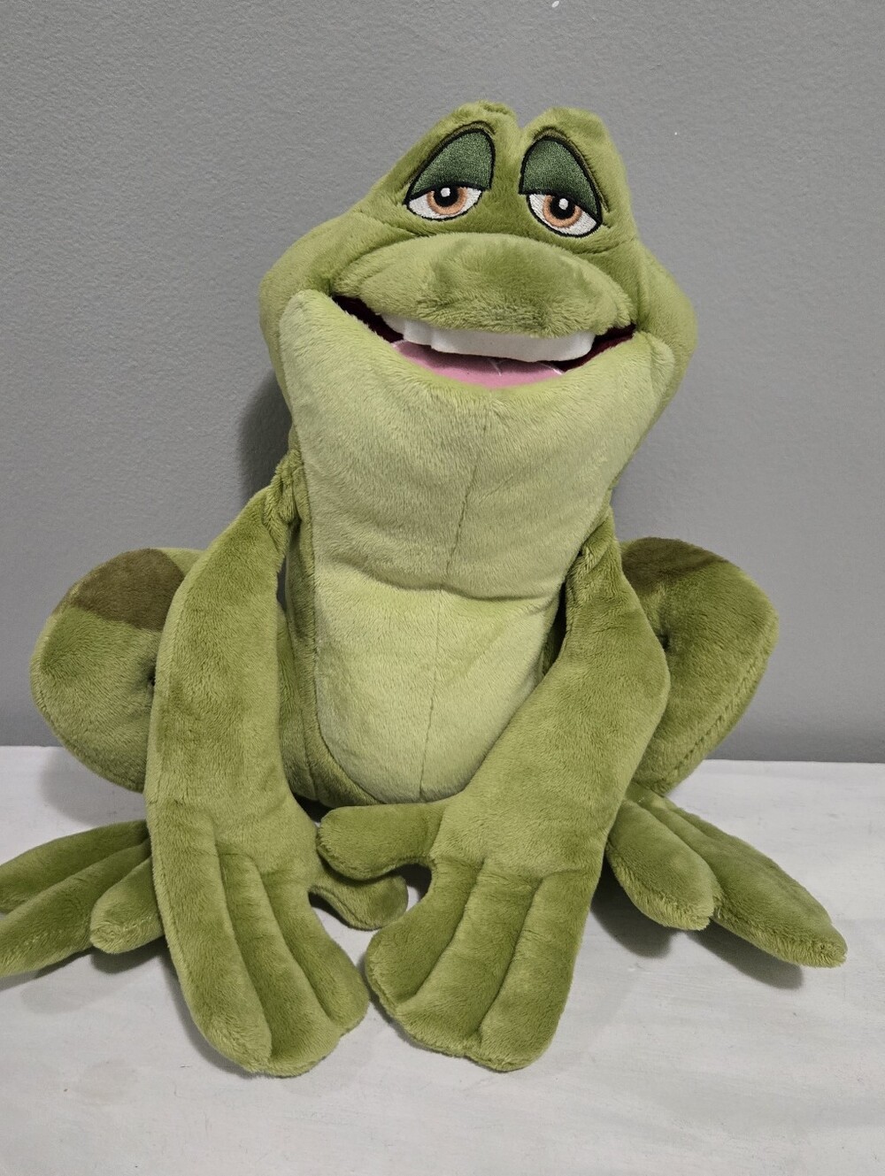PRINCESS AND THE FROG Disney Store Exclusive PRINCE NAVEEN Frog Plush 13” Tiana